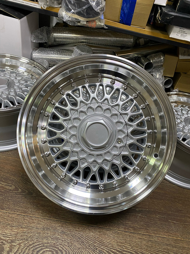 картинка Новые диски BBS RS R15 J7 ET25 4x100/114.3 серебро от магазина  StreetTuning