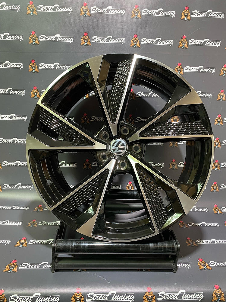 картинка Новые диски Audi RS6 Style Flow Forming R20 J8.5 ET35 5X114.3 от магазина  StreetTuning