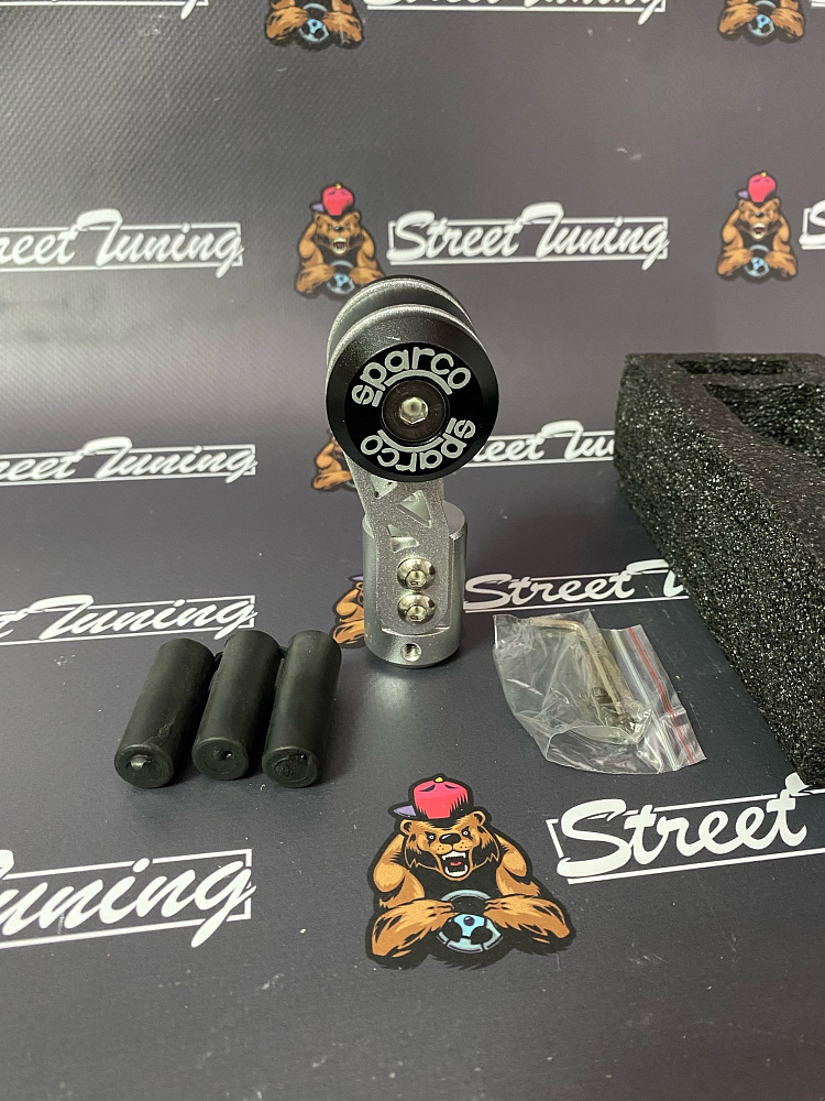 картинка Ручка КПП Sparco (шайба), цвет черный с серебром от магазина  StreetTuning