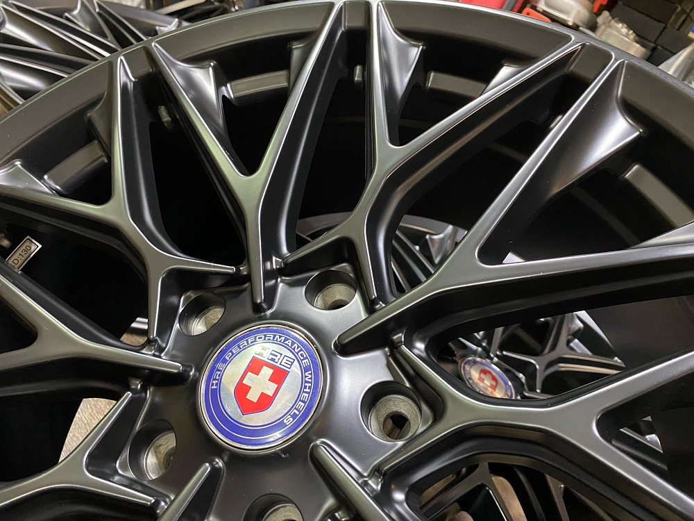 картинка Новые HRE P200 Replika R20 J8,5 ET45 5X130 черные от магазина  StreetTuning