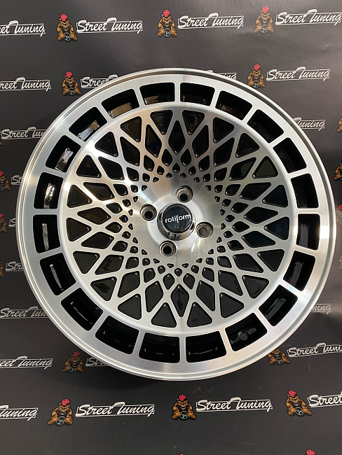 картинка Новые диски Stuttgart ST7 R17 J8.5 ET15 4X100, Silver+black магазин  StreetTuning 