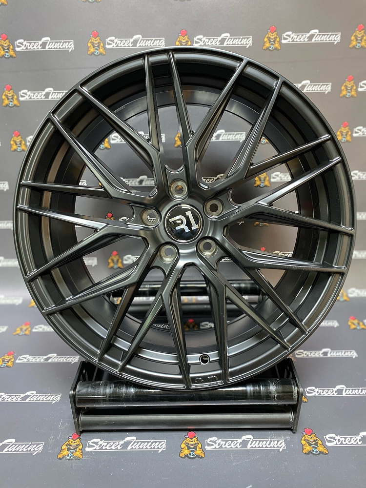 картинка Новые диски Vorsteiner V-FF 107 R19 J8.5 ET35 5X114.3 Black Mat от магазина  StreetTuning
