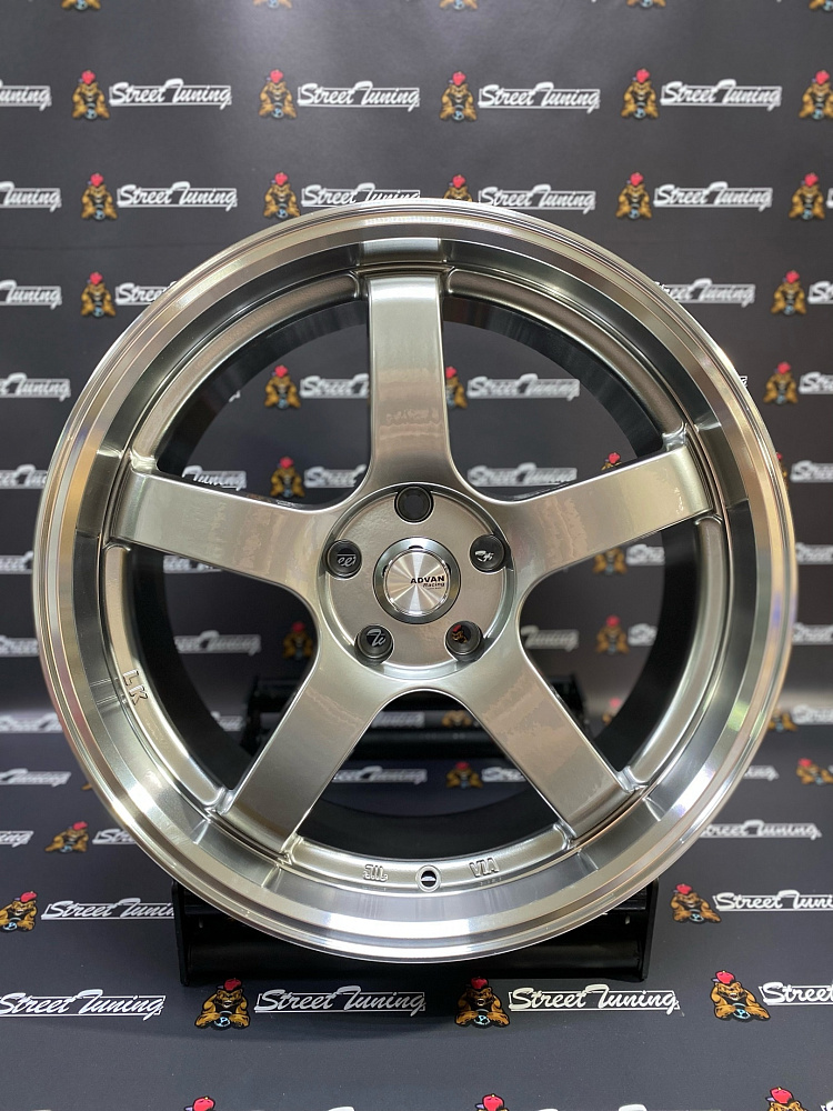 картинка Новые диски Advan GT Flow Forming R19 J8.5 ET35 5x114.3 Hyper Black от магазина  StreetTuning