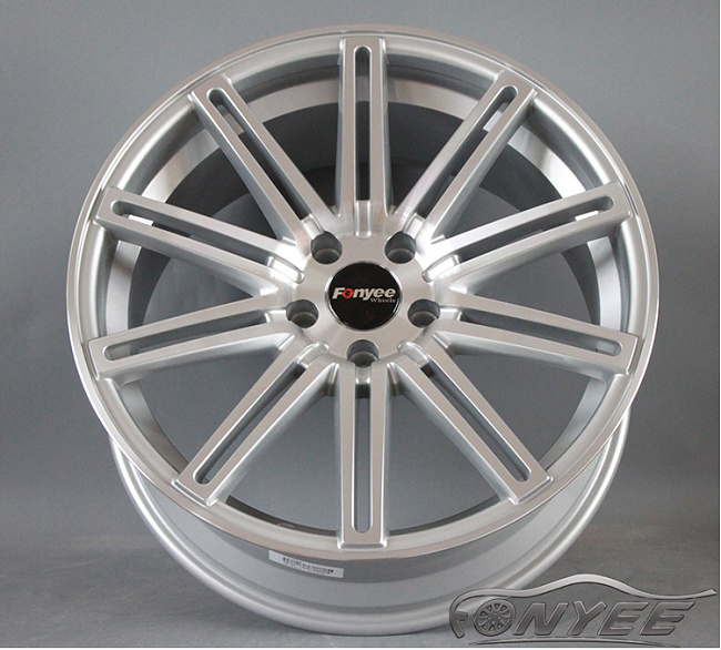 картинка Новые диски Vossen CV4 Replica R19 5X114,3 ET38 J9,5 серебро магазин  StreetTuning 