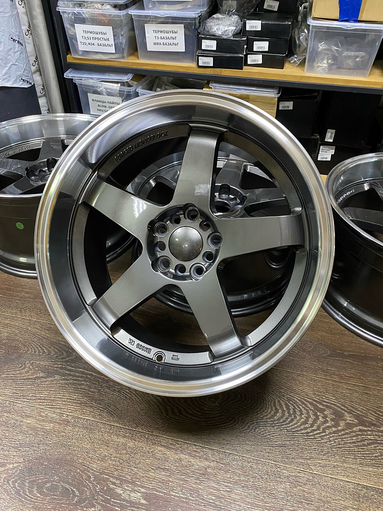 картинка Новые диски Style Nismo LM R18 J9.5 ET12 5x100/5x114,3 от магазина  StreetTuning