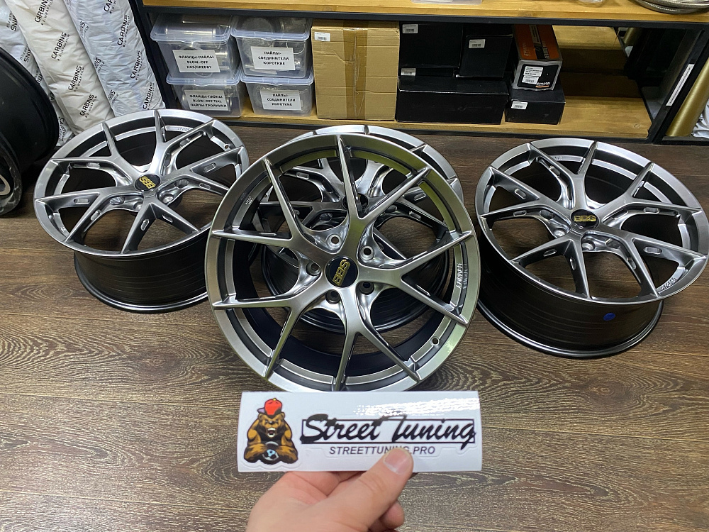 картинка Диски BBS FL-R Replika R18 J8 ET35 5X112 Hyper Black от магазина  StreetTuning