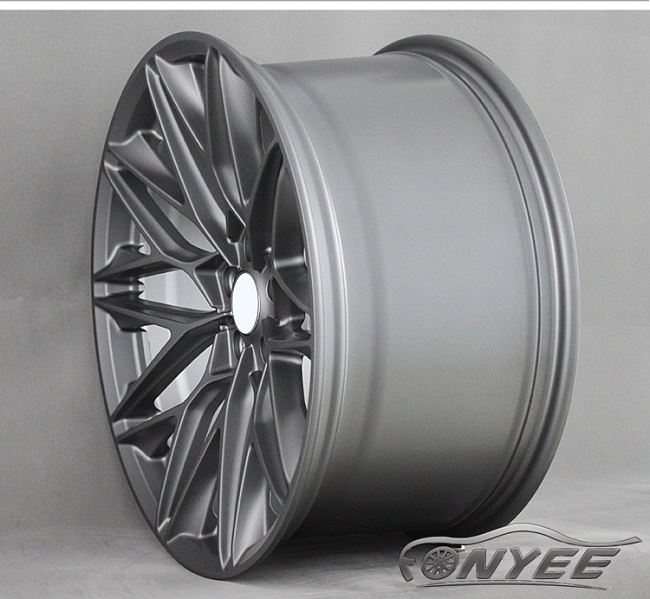 картинка Новые диски HRE P200 Replika R19 5X114,3 ET35 J9,5, темно-серебряные магазин  StreetTuning 