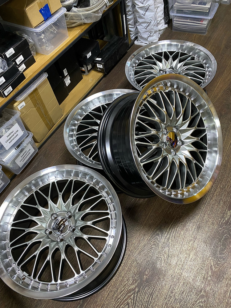 картинка Новые диски VS Work SPL F051 R18 J8.5 ET35 5X100 Hyper Blackолотые от магазина  StreetTuning