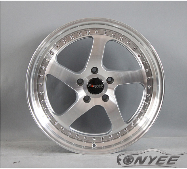 картинка Новые диски Rotiform TMB Flat R19 5х120 ET35 J8,5 серебро магазин  StreetTuning 