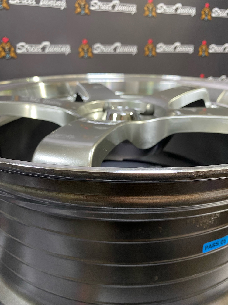 картинка Новые диски Advan GT Flow Forming R19 J8.5 ET35 5x114.3 Hyper Black от магазина  StreetTuning