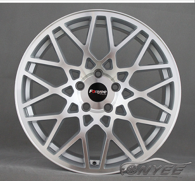 картинка Новые диски Rotiform blq R18 5х114,3 ET35 J8 серебро магазин  StreetTuning 