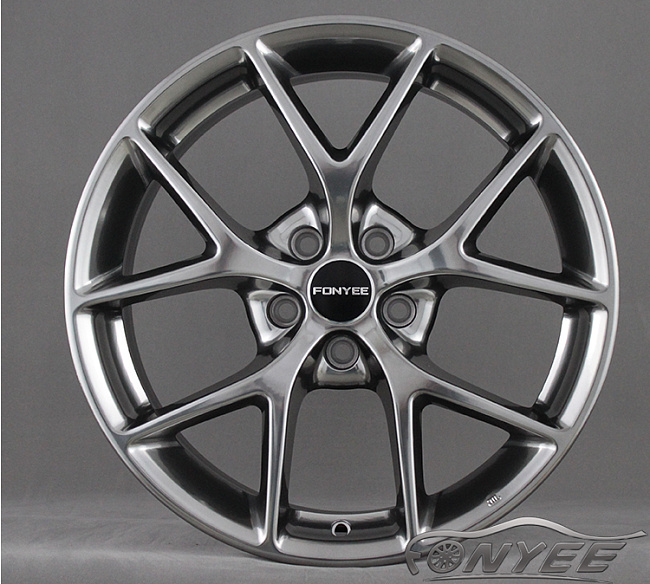 картинка Новые диски BBS CI-R R17 5X114,3 ET40 J8 темное серебро глянец магазин  StreetTuning 