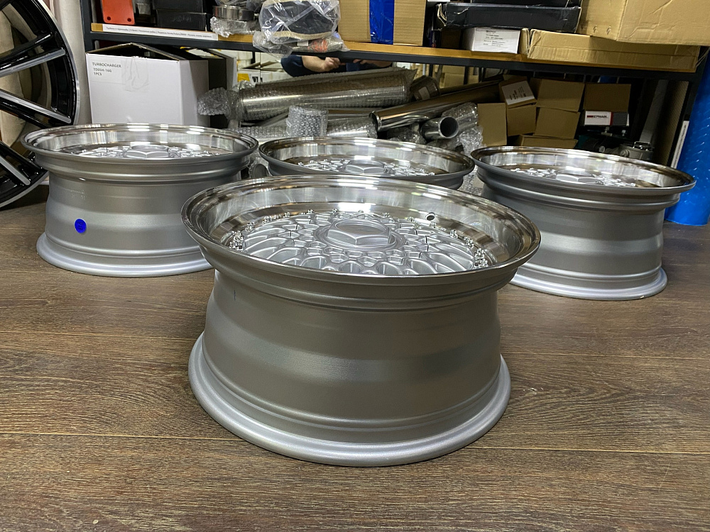 картинка Новые диски BBS RS R15 J7 ET25 4x100/114.3 серебро от магазина  StreetTuning