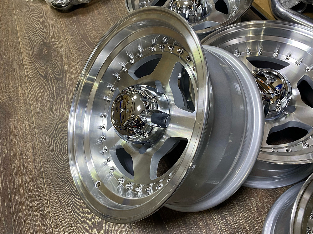 картинка Новые диски MVF Style R15 J7 ET (-25) 5X139.7 ЦО 108 от магазина  StreetTuning