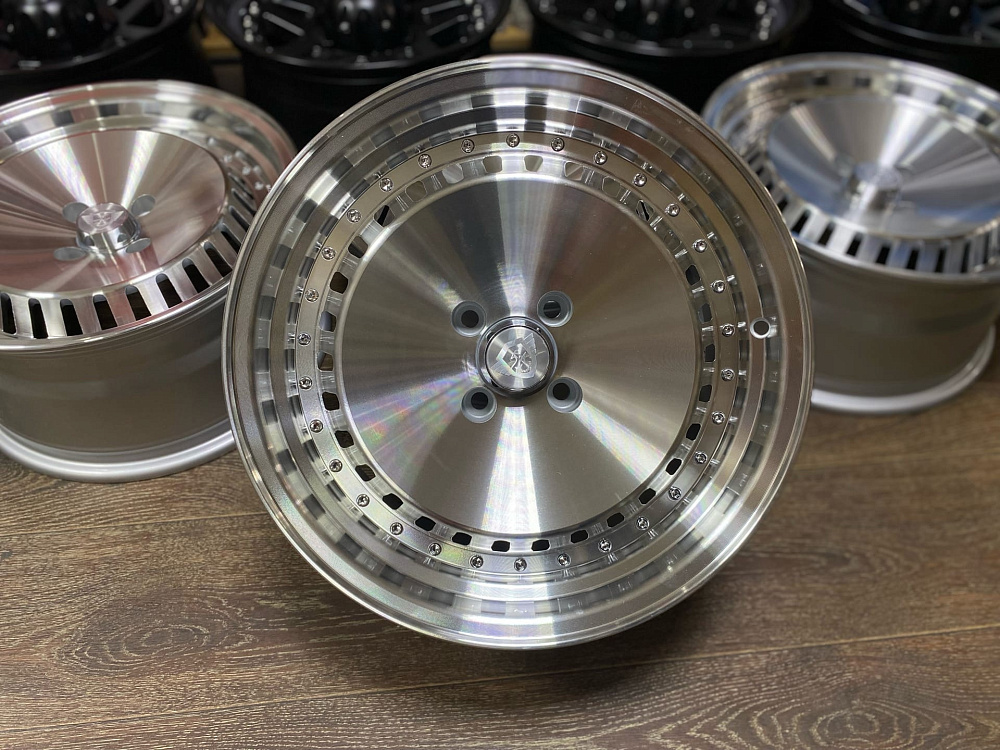 картинка Новые диски Stuttgart ST4 R15 J8 ET25 4X100 серебро от магазина  StreetTuning