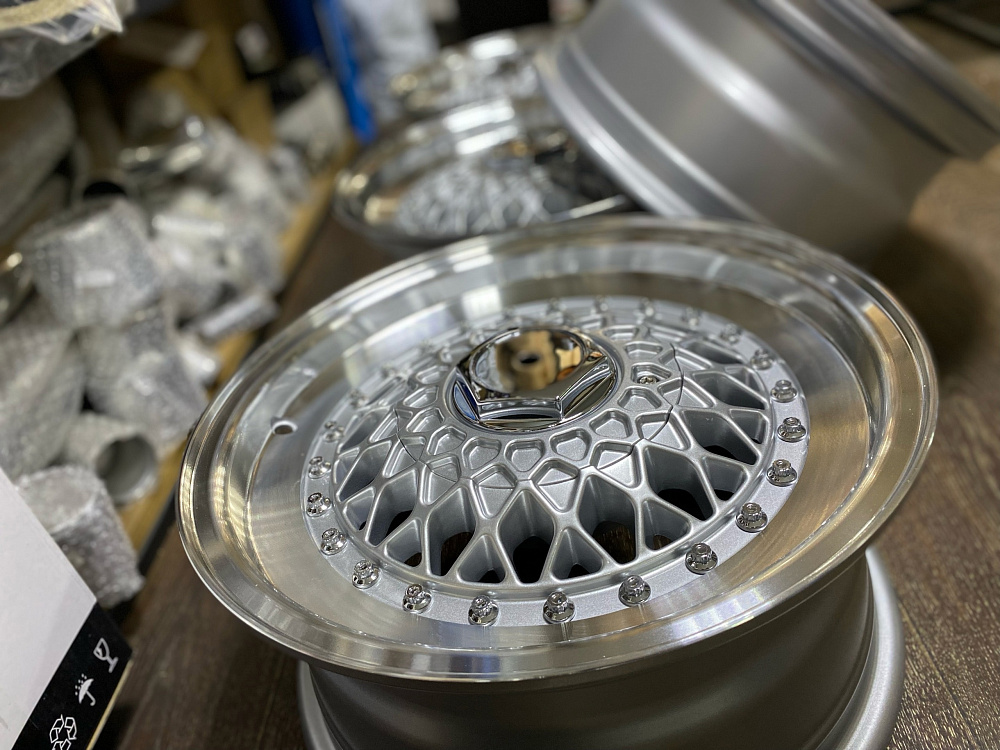 картинка Новые диски BBS RS R14 J6,5 ET25 4x100/4x114.3 , серебро + полировка от магазина  StreetTuning