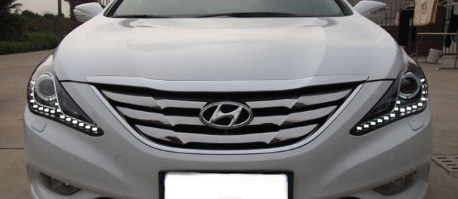 картинка Передние фары для Hyundai Sonata 2009-2014 магазин  StreetTuning 