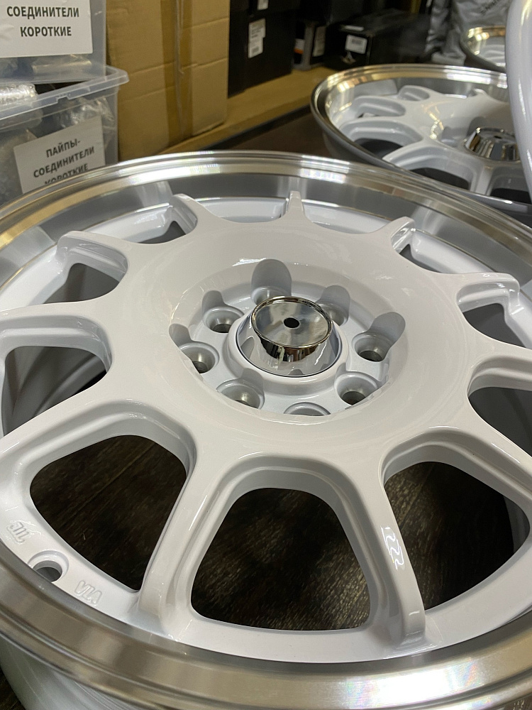 картинка Новые диски Sprint Hart R15 J6,5 ET35 4x100/4x114.3 , белые от магазина  StreetTuning