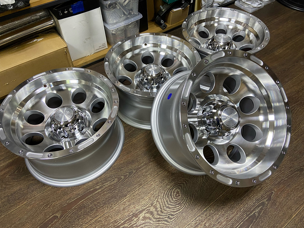 картинка Новые диски GT WHEEL Style R15 J8 et -30 5x139,7, серебро от магазина  StreetTuning