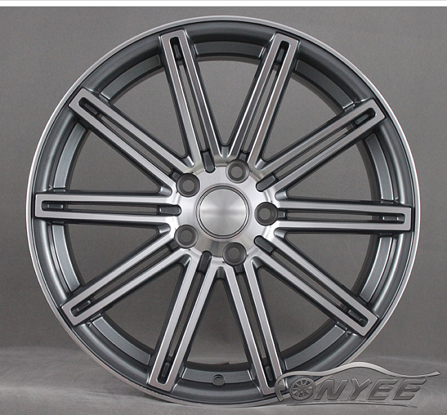 картинка Новые диски Vossen CV4 Replica R18 5X114,3 ET38 J8 серый + серебро магазин  StreetTuning 