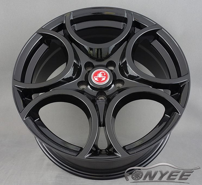 картинка Новые диски Alfa Romeo 8C R18 5X110 ET41 J8 черный глянец магазин  StreetTuning 