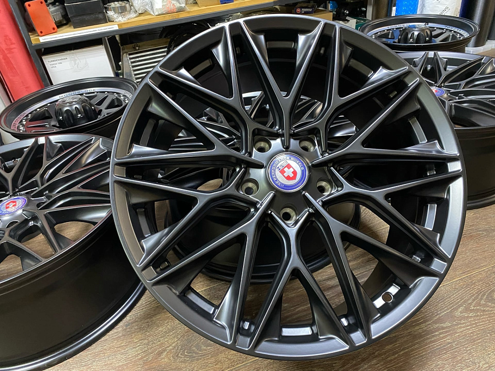 картинка Новые HRE P200 Replika R20 J8,5 ET45 5X130 черные от магазина  StreetTuning