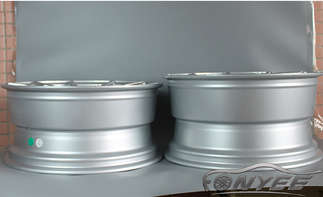 картинка Новые диски Vossen VFS1 Replica R18 5X105 ET38 J9 серебро магазин  StreetTuning 