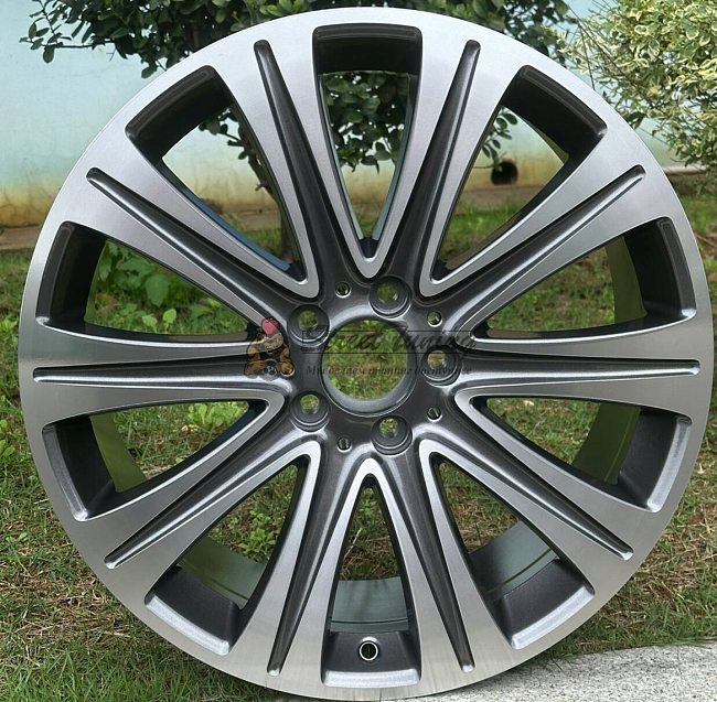 картинка Диски  Mercedes-Benz W213/S213  R19 J9 ET53 5X112 gray + polished магазин  StreetTuning 