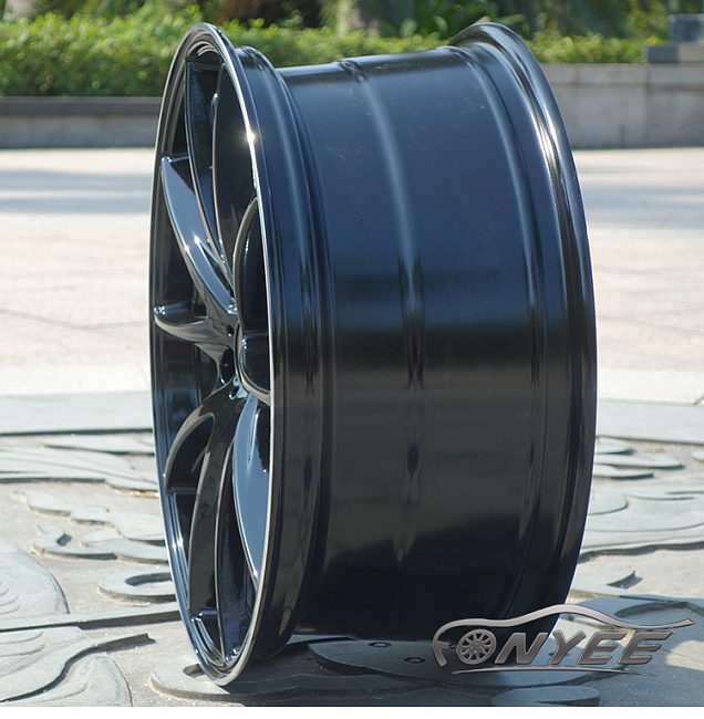 картинка Новые диски Rays G25 R19 5X108 ET48 J9,5 черные глянцевые + серебристая окантовка магазин  StreetTuning 