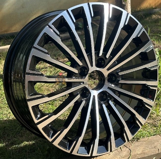 картинка Диски Купить Powcan  FBX240 R18 J7 ET44,5 5X120 black магазин  StreetTuning 