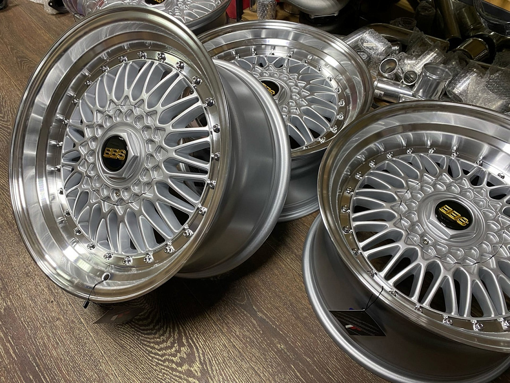 картинка Новые  диски BBS RS R17 J8,5 ET15   5x120/5x112 серебробро + полированная полка от магазина  StreetTuning