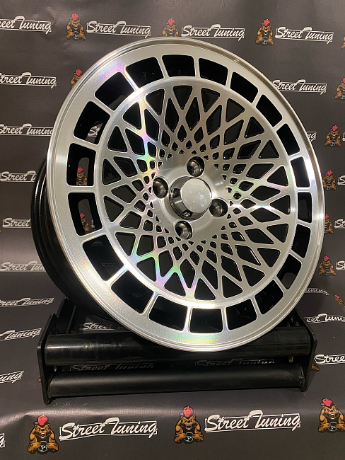 картинка Новые диски Stuttgart ST7 R15 J8 ET25 4X100 черные с серебром магазин  StreetTuning 