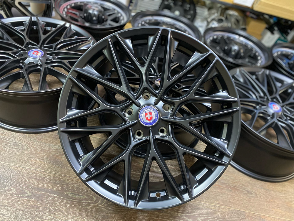картинка Новые HRE P200 Replika R20 J8,5 ET45 5X130 черные от магазина  StreetTuning
