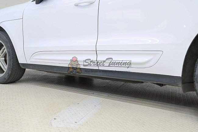 картинка Боковые юбки GTS в сборе для Porsche Macan 95B.1/95B.2/95B.3 (2014–2023) магазин  StreetTuning 