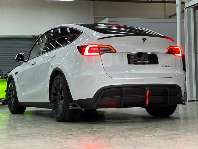 картинка Диффузор на задний бампер для Tesla Model Y магазин  StreetTuning 