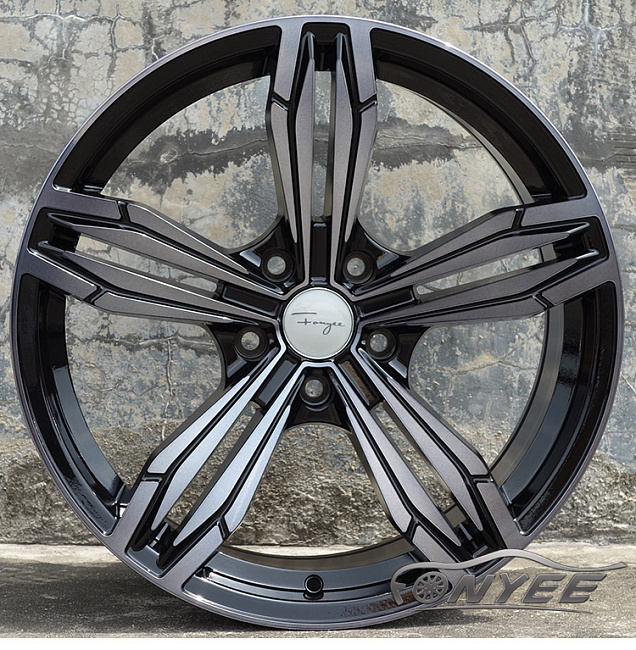 картинка Новые диски Dibite R18 5x114,3 ET35 J8 черные магазин  StreetTuning 
